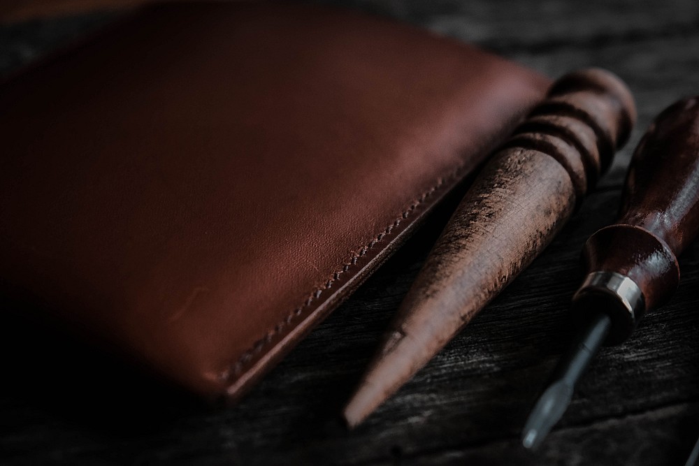 The refined appeal of a leather envelope wallet for discerning owners